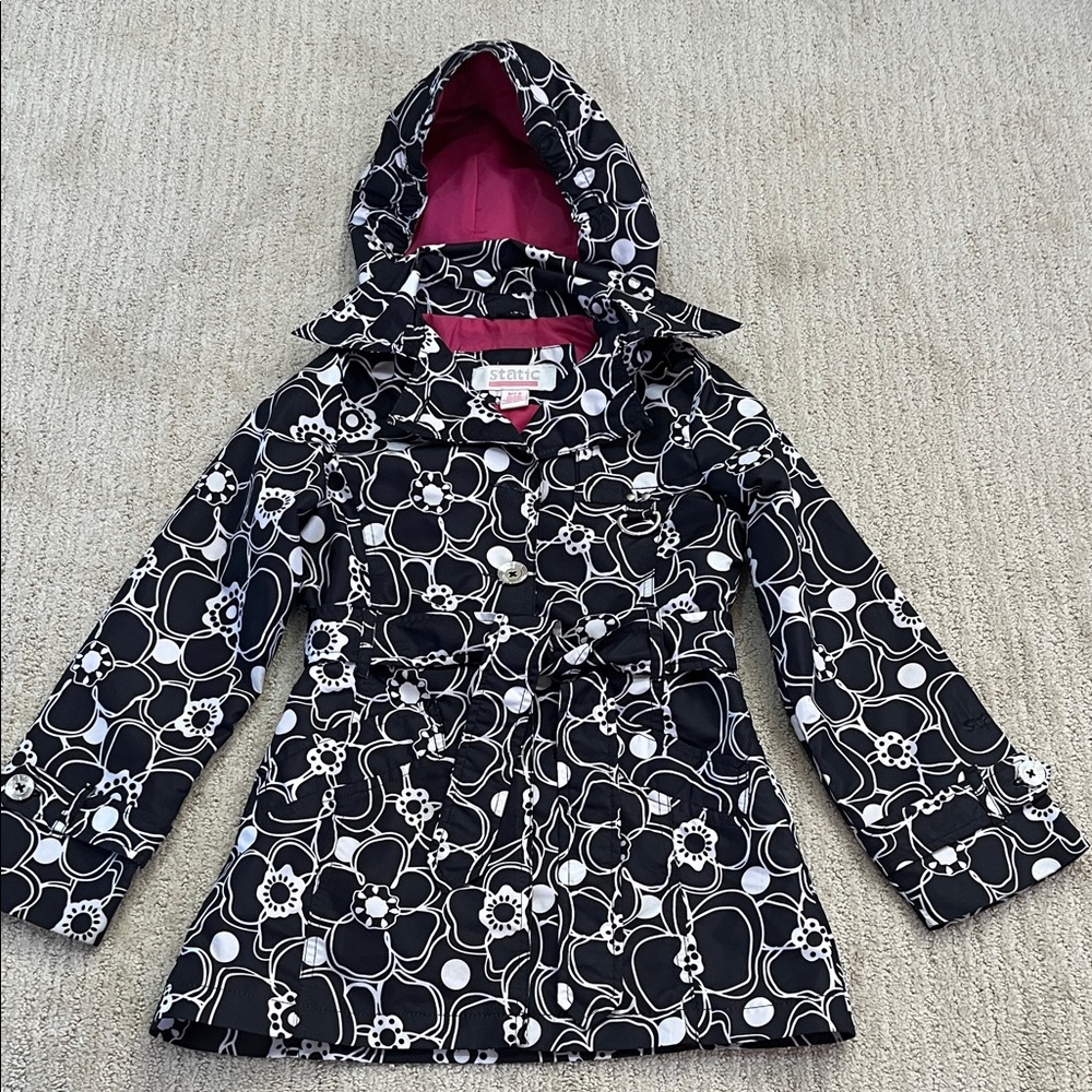 Static Black & White Floral Raincoat w/Removable Hood Girls Size S (7-8) EUC